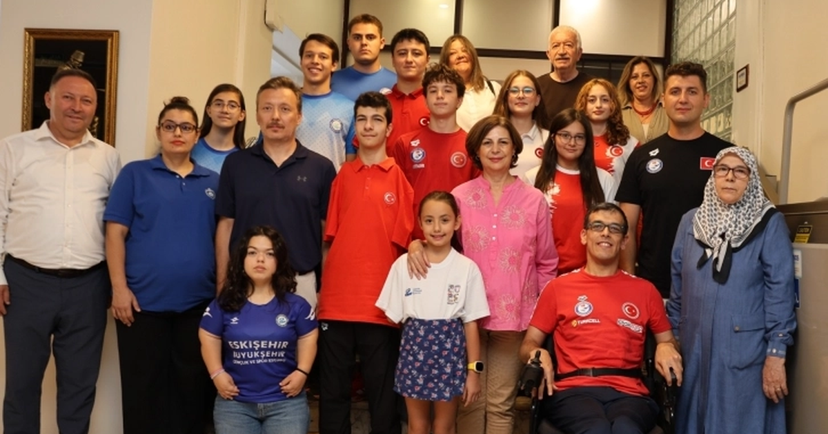 Eskişehir’in Başkan Ünlüce, şampiyon sporcuları ağırladı