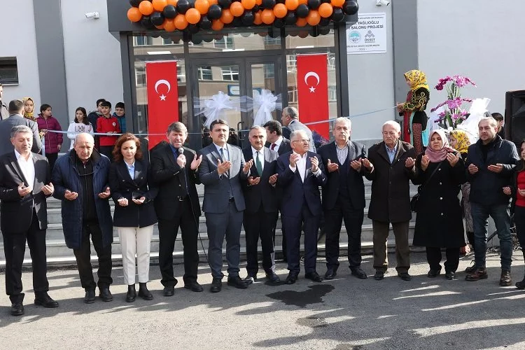 Kayseri Büyükşehir'den Develi'ye spor tesisi