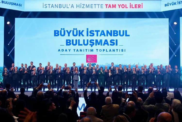 CHP İstanbul'da ilçe adaylarını tanıttı
