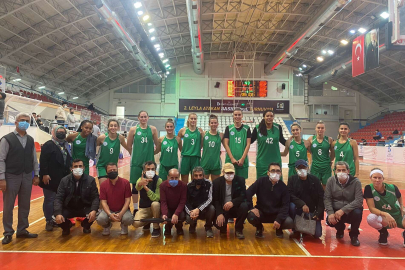 İzmit Belediyespor Beşiktaş'ı mağlup etti