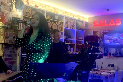 Bursa Salaş Meyhane’de Tuğba Akyol nefes kesti