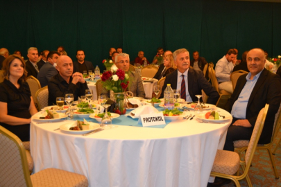 Didim'de turizmcilerden , Dostluk ve Dayanışma Yemeği 