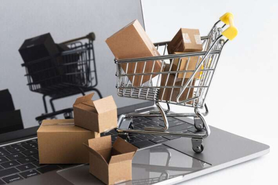 Ticaret satış hacmi yıllık arttı, aylık azaldı