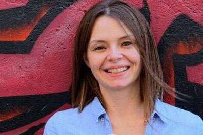 Merve Engin ' Kıyıya Oturmanın Böylesi'yle Bursa'ya geliyor