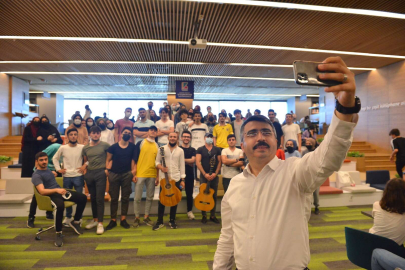 Bursa Yıldırım'da Uyumayan Kütüphane'ye 1 yılda 172 bin 590 ziyaretçi 