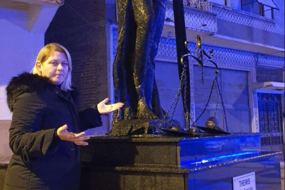 Edirne Uzunköprü'de 'Adalet Anıtı'nı yaktılar 