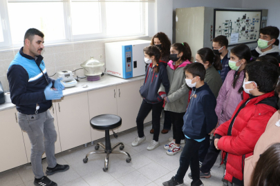 Manisa Akhisar'da öğrencilerden arıtma tesisi ziyareti