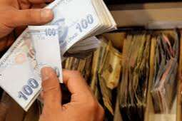 Polis 2 bin TL para çalan çocuk hırsızı arıyor