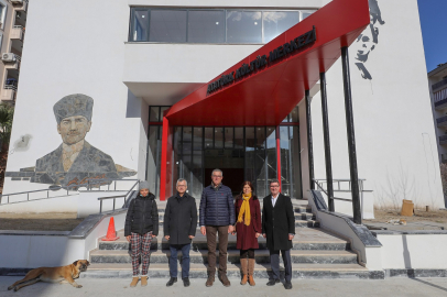 İzmir Gaziemir AKM'nin tadilatında sona doğru 