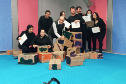 ‘Hoş Geldin Hukuk’ tiyatro severlerden tam not aldı