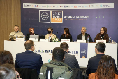 Gecekondudan, Akıllı Şehirciliğe uzanan süreç Kartepe Zirvesi’nde mercek altına alındı
