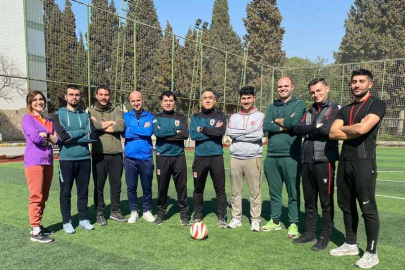 Görme Engelliler Federasyonu 'Futbol Aday Hakem Kursu' İzmir'de yapıldı