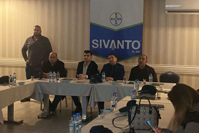 Kara ve Özdemir, zirai ilaç tanımına katıldı