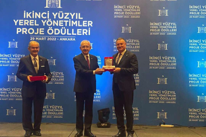 "Uluslararası Vizyon" ödülü Lütfü Savaş'ın 