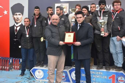 Bursa İnegöl Belediyespor yamaç paraşütünde şampiyonluğu bırakmadı