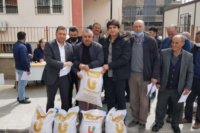 Niğde'de nohut tohumu çiftçiye hibe edildi
