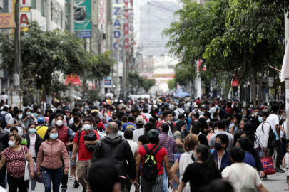Peru'da sokağa çıkma yasağı kalktı
