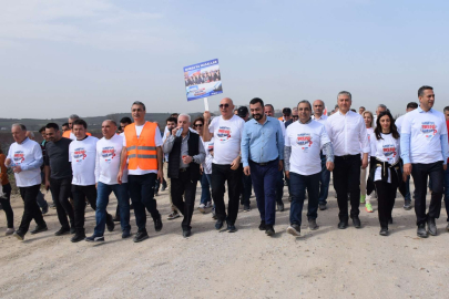 Bursa'da CHP'lilerden Ulaştırma'ya 'hızlı' gönderme