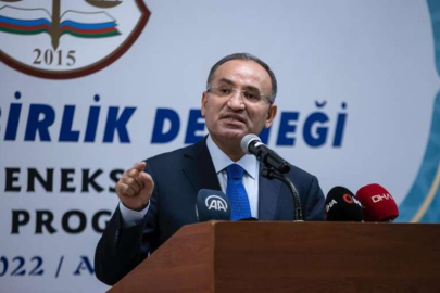 Bakan Bozdağ'dan yargının eleştirilmesine sert tepki