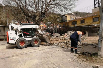 İzmir Kavacık Meydanı'nda çalışmalar başladı