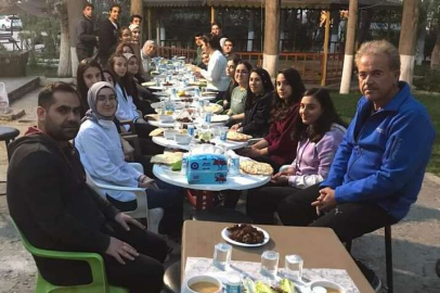 Ataköşker, öğrencileri ile iftarda buluştu