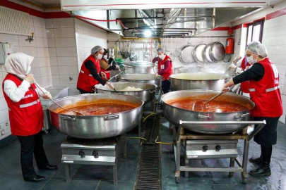 Kızılay'dan Polis Haftasına özel jest 