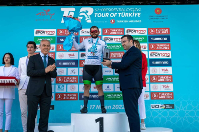 Sakarya Büyükşehirli sporcu 1915 Çanakkale Köprüsü’nde adını tarihe yazdırdı