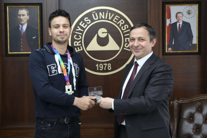 ERÜ Rektörü Çalış'a  Basketbol Erkek Takımından ziyaret 