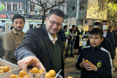 Bursa'da DEVA Partisi bereketi her noktada paylaşıyor