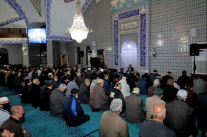 Dünya 1’incisi Hafız Muhammed Recep Bursa İnegöl'de cemaatle buluştu 