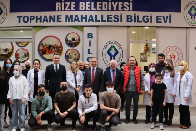 Rize Valisi Çeber'den "Tophane Mahallesi Bilgi Evine" ziyaret
