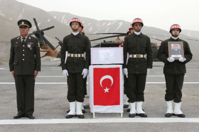 Pençe-Kilit şehidi Hakkari'den Kayseri'ye uğurlandı