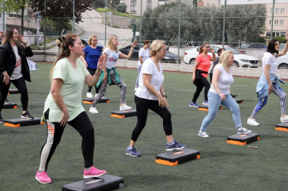 Bursa'da Mudanyalılar açık havada spor yaptı