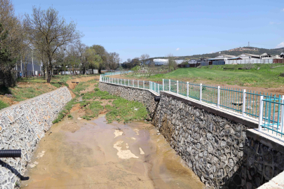 Kocaeli Gebze'de yağmur suyu kontrol altına alınıyor 
