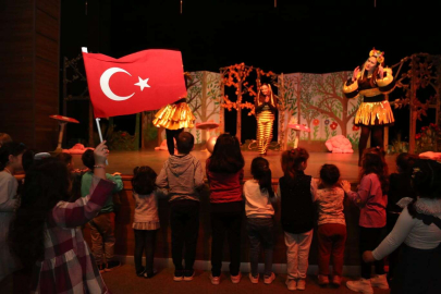 Başkan Büyükakın çocukların 23 Nisan sevincine eşlik etti