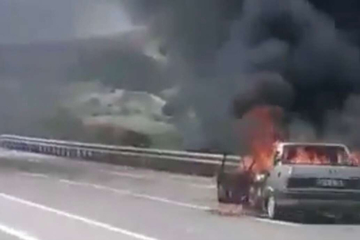 Adıyaman'da seyir halinde otomobil alev aldı!