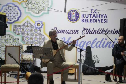 Zeynel Sağ Kütahya'da konser verdi 