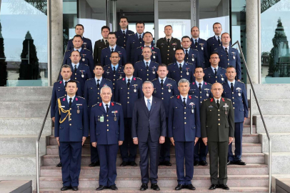 Bakan Akar NATO Müteffik Komutanlığı'nda