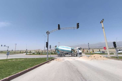 Niğde'de bağlantı yolunun gizemi 15 yıldır çözülemiyor