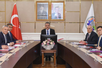 Bakan Özer'den eğitimde maskesiz ilk gün değerlendirmesi