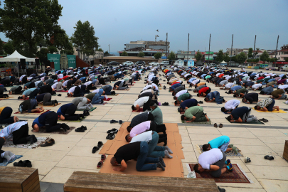 Sakarya'da bayram namazı Demokrasi Meydanı’nda kılınacak