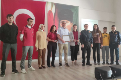 Manisa Ahmetli'de gençler 'ateşin kahramanları'yla tanıştı