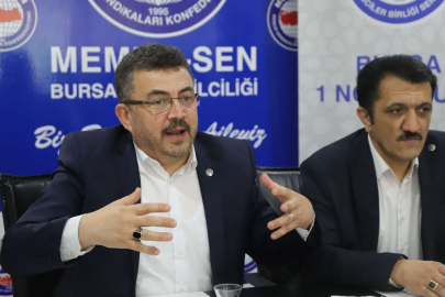Bursa'da sendikalı eğitimcilerden 'kararlı duruş' vurgusu