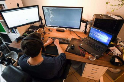 Almanlar evden çalışmayı sevdi