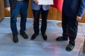 Edirne Müftüsü makamında terlikle çalışıyor 