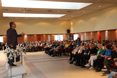 Tarihçi Sinan Meydan 19 Mayıs ruhu ve İzmit’i anlattı