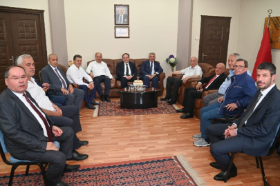 Balıkesir'de Esnaf Birlikleri'ne ilk ziyaret Milletvekili Canbey'den