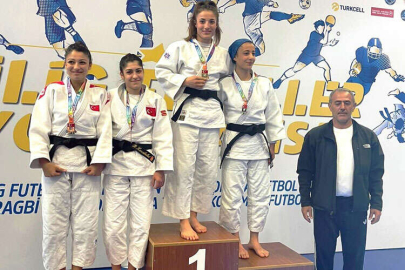 Bursa'da Osmangazili judocular adeta madalya avcısı