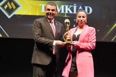 Nihat Tanrıkulu ayakta alkışlandı 