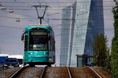 Almanya'da aylık 9 Euro'ya toplu ulaşım